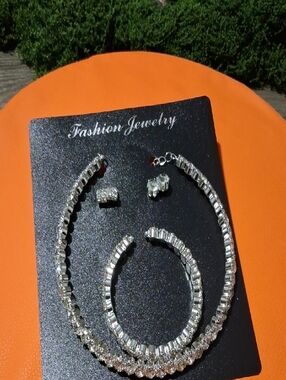 Fashion Jewelry Silver-Tone Crystal Necklace, Bracelet & Earrings Set